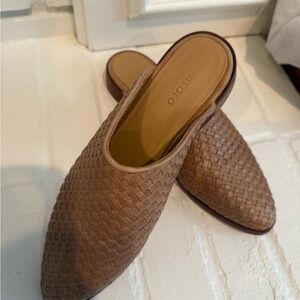 Nisolo Leather Slip-On Mule in Light Brown